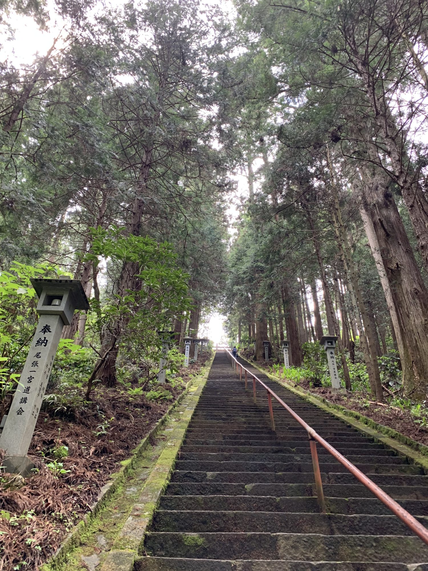 大雄山最乗寺奥の院への階段
