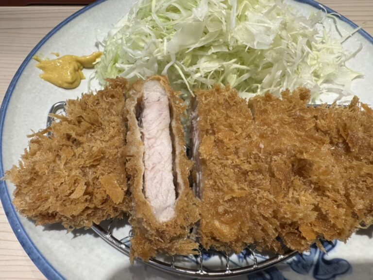 とんかつまるにロース定食